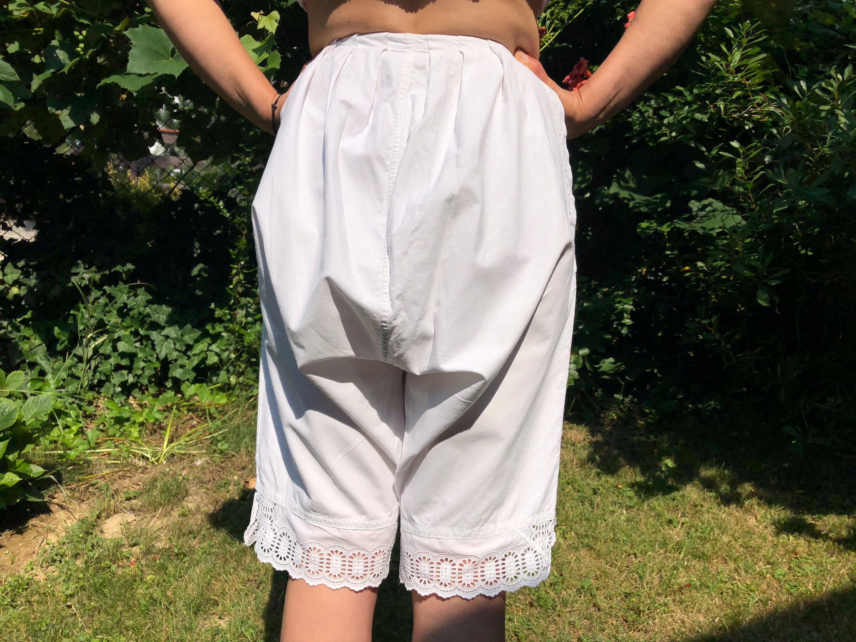 BEAUTELICATE Damen Hosenunterrock Aus 100% Baumwolle - Bequeme Unterhose Mit Taschen & Spitze, Anti-scheuernd