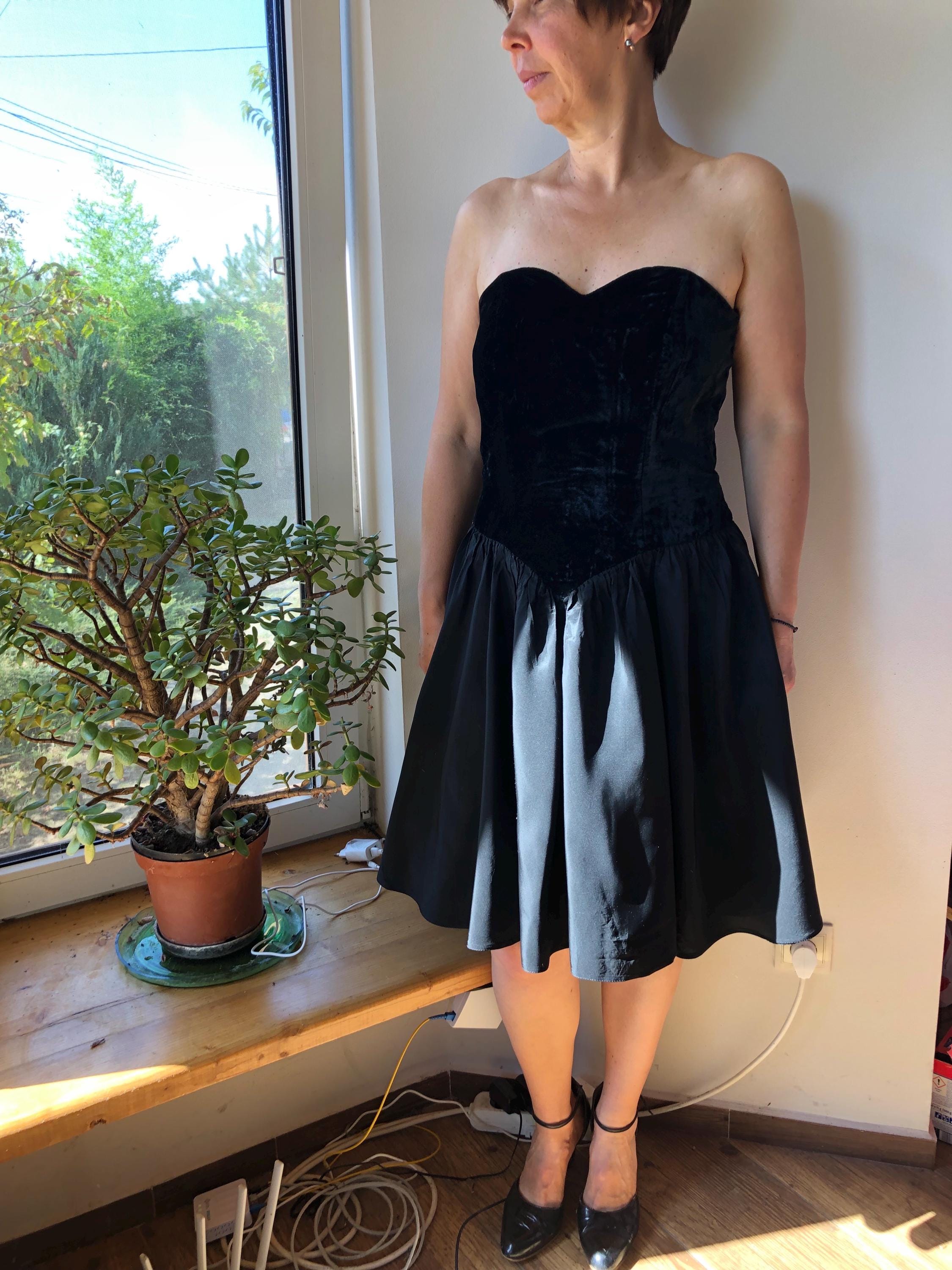 black long sleeve velvet mini dress L'agence Lynne Velvet Mini Dress In Black