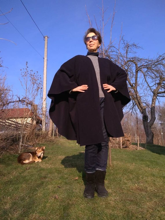 Vintage 70"s wool black cape coat. Weinberg Paris