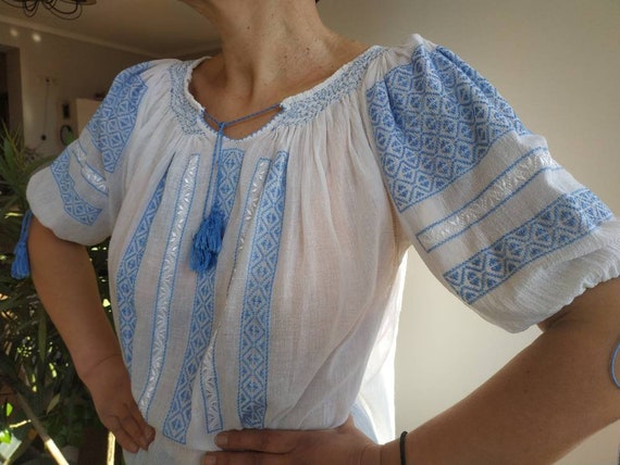 Vintage 40s Romanian, Hungarian, peasant blouse. C