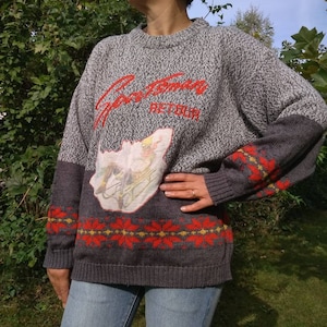 Vintage grey knitted sweater with sleigh application. L size.