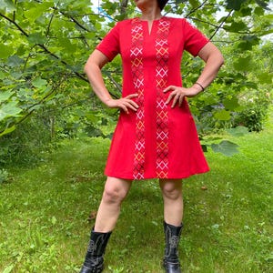 Vintage 60s red crimplene short sleeve mini dress. Retro red dress. M size.