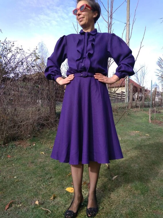 Vintage 70's violet midi dress. Gorgeous puff slee