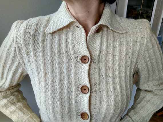 Vintage 40s, 50s hand knitted ivory wool cardigan… - image 6