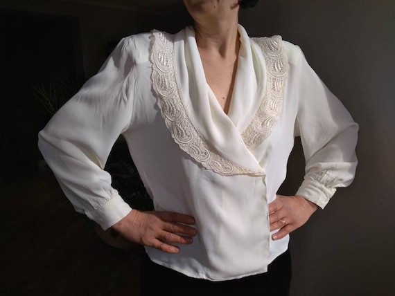 Vintage 80s Ivory V-neck Blouse With Lace Collar. Double Breasted Elegant  Blouse. - Etsy