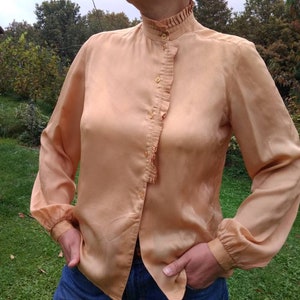 Vintage 80s honey yellow blouse with ruffled stand up collar. M size.