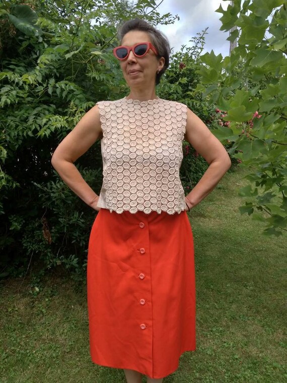 Vintage 50's style sleeveless beige blouse. Eyelet