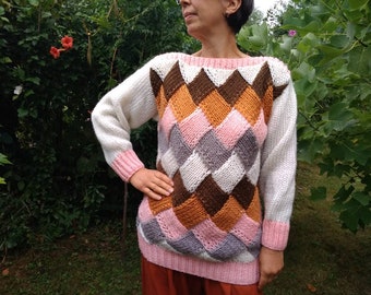 Vintage 90s knitted sweater with colourful rhombus pattern. M size.