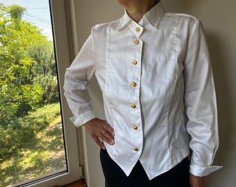 Vintage 80-90ss White Blouse with Golden Buttons. Long sleeve fitted silhouette blouse. M size