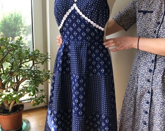 Vintage 70s patchwork sundress. Indigo wood print cotton sundress. XS size