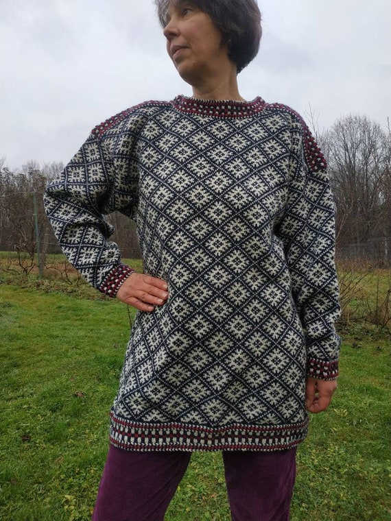 Vintage Norwegian knit sweater. Unisex Hand knitte
