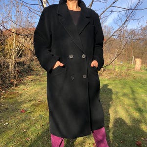 Vintage 90s black wool double breasted coat. Merinos wool blend overcoat . Elegant classic stright coat.
