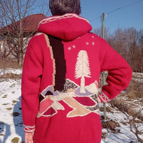 Vintage 80-90ss red wool hand knitted hooded cardigan shops decorated with embroidery. M size.