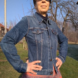 Vintage 90&#39;s jean jacket. Levi Strauss jacket.