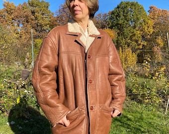 Chaqueta corta vintage de piel de oveja marrón para hombre, años 80. Talla M-L.
