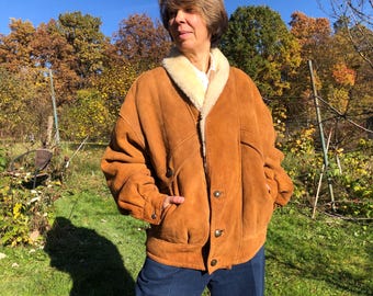 Cappotto vintage in pelle scamosciata e montone anni '80, unisex, marrone tabacco, prodotto in Italia