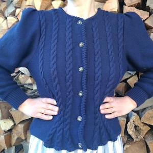 Vintage 80er Jahre TrachtenStil marineblaue Strickjacke aus Wolle. M Größe.