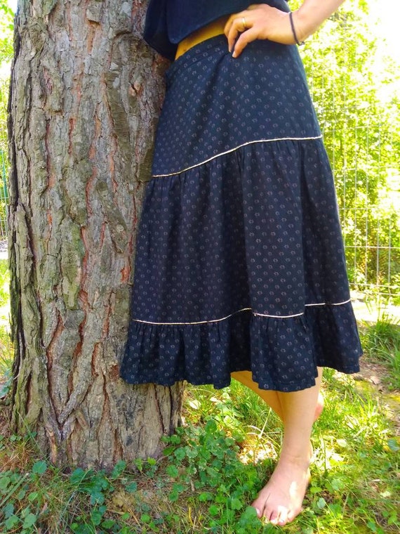 70s Vintage peasant skirt. Black and gold tiered flounce midi | Etsy