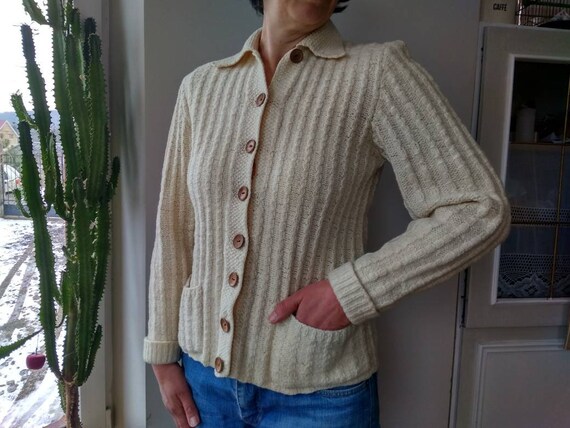Vintage 40s, 50s hand knitted ivory wool cardigan… - image 9