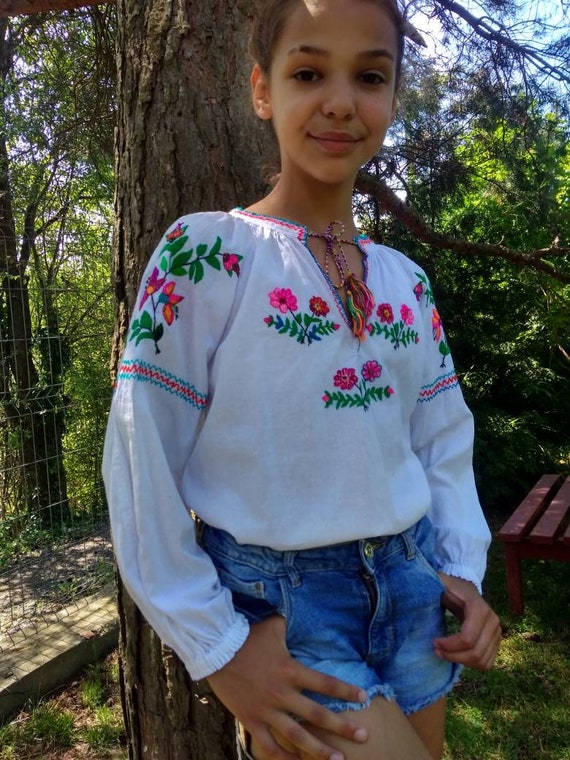 Vintage 60's 50's Ukrainian folk hand embroidered