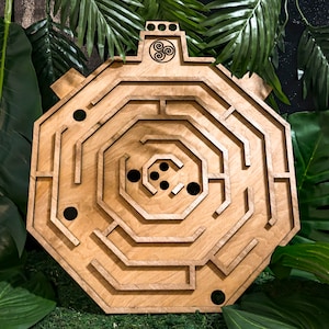 Survivor Inspired Tree Puzzle Replica seen on Winners at War 