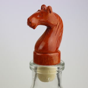 Tapón de botella hecho a mano ajedrez Botvinnik caballero, tapón de botella de madera tallada, idea de regalo, regalo de navidad, corcho de botella, piezas de ajedrez, caballero