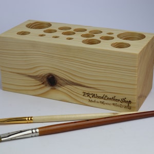Handmade wooden paint brush holder, pen holder, pencil holder, stationery holder, brush dispenser, gift for artist, brush holder