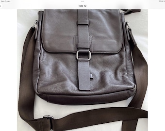 Brown leather shoulder bag with adjustable strap, Danier messenger bag