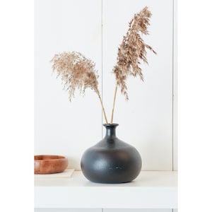 Mid Century Vase Black Elegant Decoration Vintage Retro Design Skandi Scandi hygge Danish Design Graphic boho