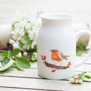 Milchkännchen / Vase mit feinem Rotkehlchen und Beeren, 450ml, Kanne, Geschenk Geschenkidee Helle Tage Vintage Bild 1