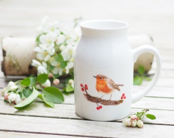 Milchkännchen / Vase mit feinem Rotkehlchen und Beeren, 450ml, Kanne, Geschenk Geschenkidee Helle Tage Vintage