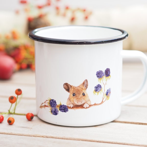 Tasse Emaille mit Namen personalisierbar  "Maus mit Brombeeren" Geschenkidee Helle Tage  Camping Freundin Mama