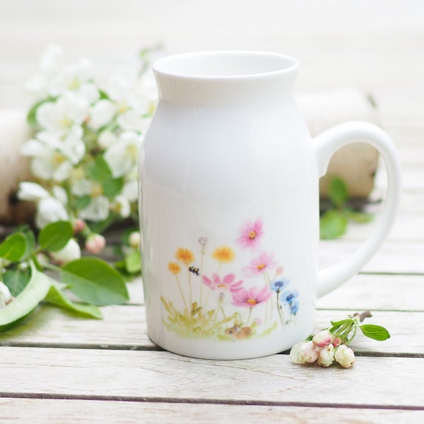 Milk jug/vase large handmade with flowers and bumblebee, 450ml, jug gift gift idea bright days vintage bumblebee