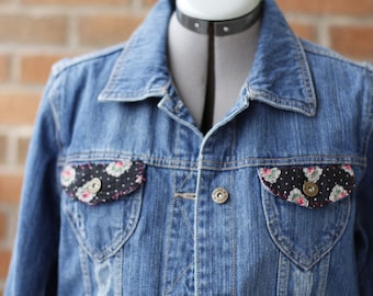 Vintage Denim Jean Jacket with Floral Pocket Detail - Large