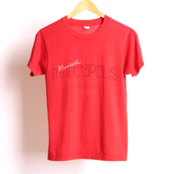 vintage MINNEAPOLIS minnesota 1980s super soft tri-cities midwest classic faded and soft t-shirt --- size small