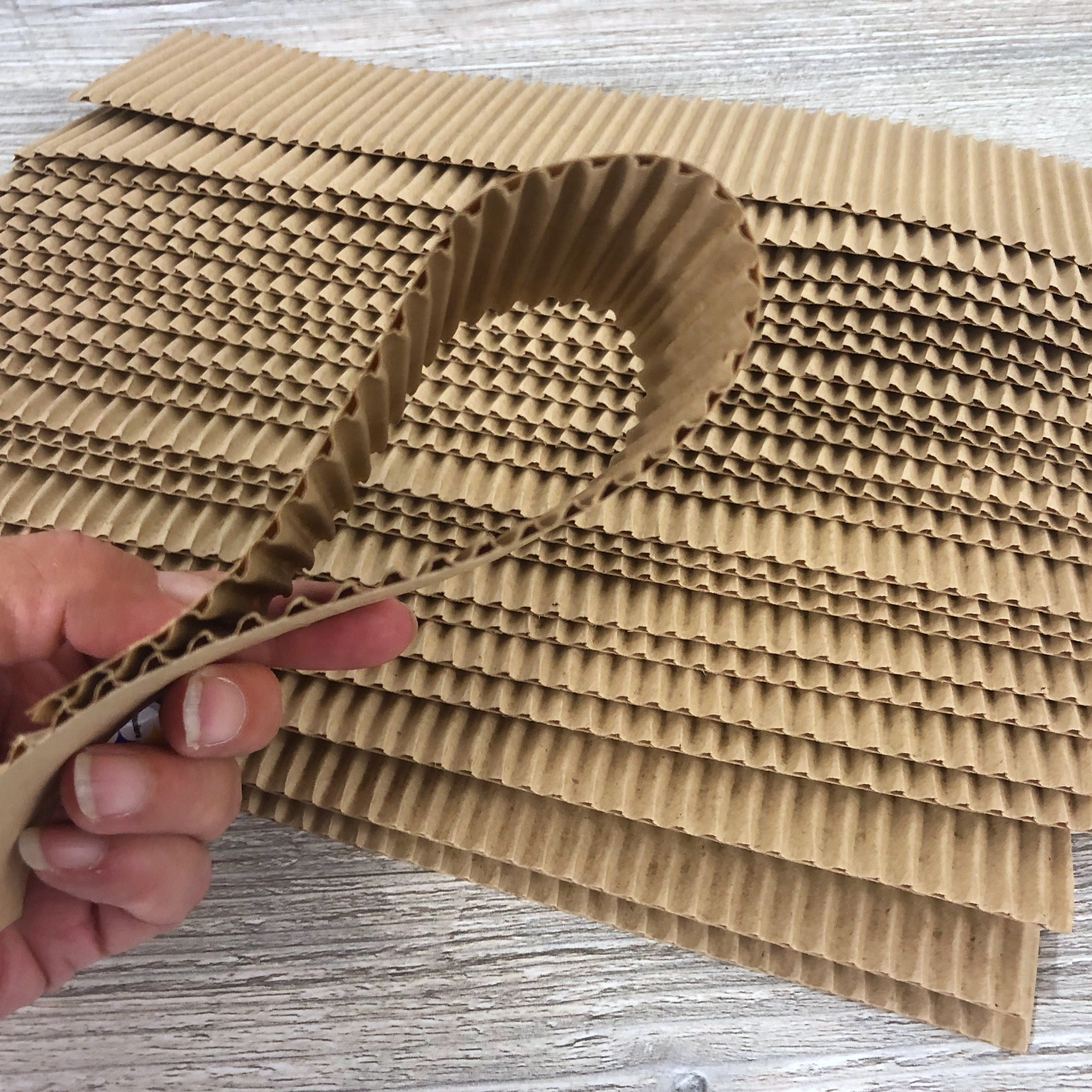 100 Pcs Corrugated Cardboard for Crafts 5 x 7 Inch Flat Cardboard Pads  Corrugated Paper White Cardboard Sheets Cardboard Poster Board for Shipping