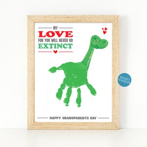 Manualidad con huella de dinosaurio para el Día de los Abuelos, Tarjeta imprimible para el Día de los Abuelos, Proyecto de arte con huella de mano para niños, Manualidades para niños, Mi amor extinto