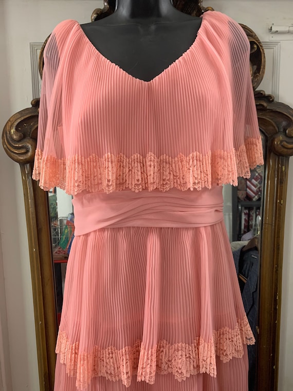 1960’s-70’s Miss Elliette California Rose Tiered