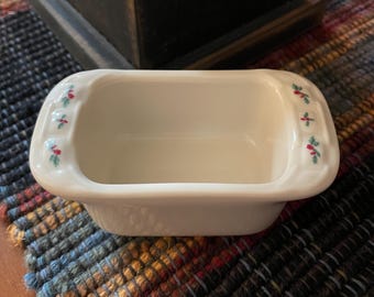 Retired Longaberger Pottery Sweetener Holder – Traditional Holly Design Sugar Packet Dish