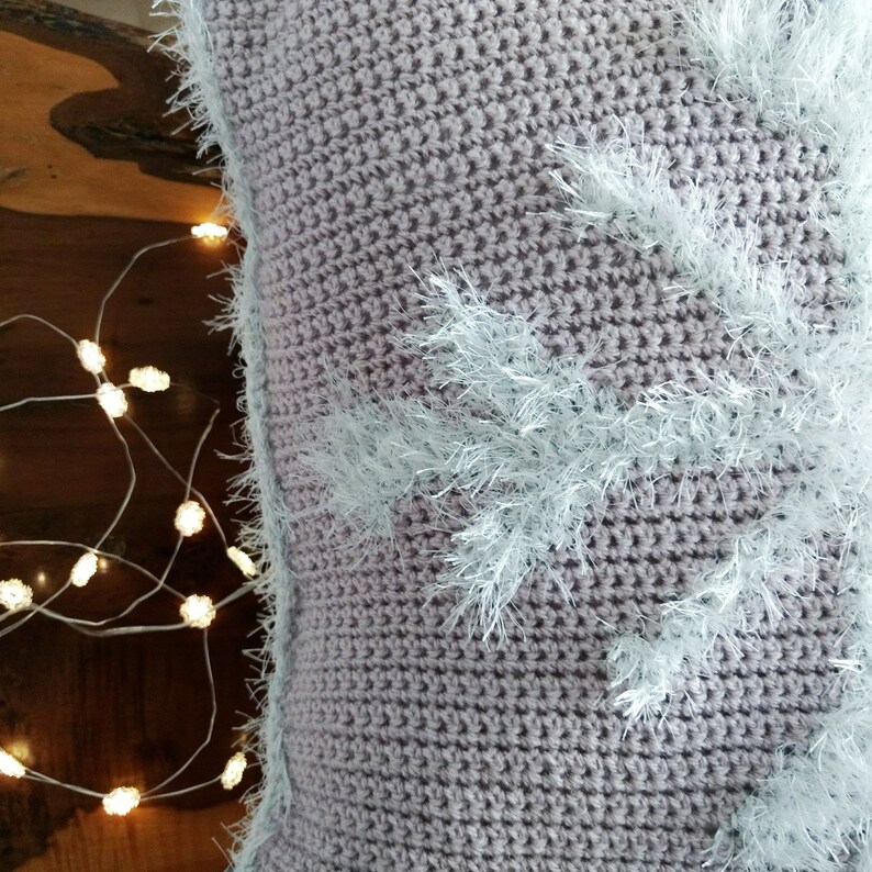 Christmas Crochet Cushion, Holiday Crochet Pillow, Christmas Decor, Winter Crochet, Winter Decor, Holidy Decor, Snowflake, Snowflake crochet image 2