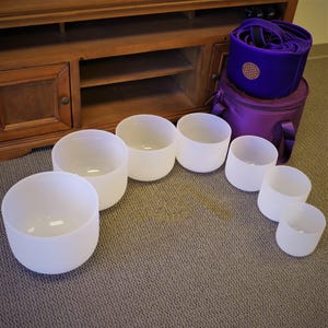 432hz Perfect Pitch Hand Crafted 6-12 Inch Crystal singing bowl set, 7 Chakra with 7 notes, come with 7 case bags and a pair wood mallet