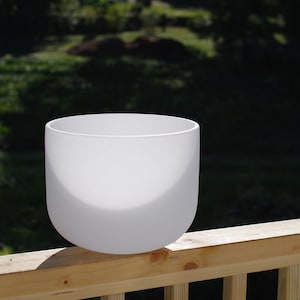 432HZ Solar Plexus Chakra 8 inch E note Crystal Singing Bowl Meditation Bowl with a mallet & rubber ring,Resonant Healing Sound all handmade