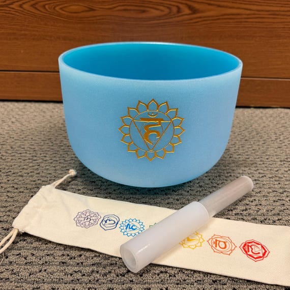 Campana Meditazione Chakra Gola Ciotola Tibetana In Cristallo Azzurro Con Manico - Nota G, 432 Hz, Per Meditazione E Chakra Della Gola Meditazione 432 Hz