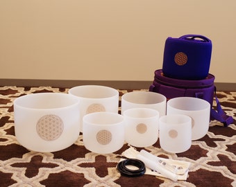 432HZ Perfect Pitch Polished Smooth Surface  6-12 Inch Crystal singing bowls set, 7 Chakra come with 7 soft bag and two crytstal mallet