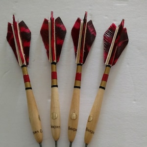 Belgian darts set(4) Red Natural-barred feathers