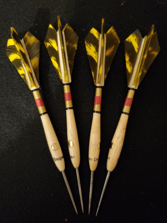 Belgian Darts Set(4) Golden Yellow Natural-barred Feathers