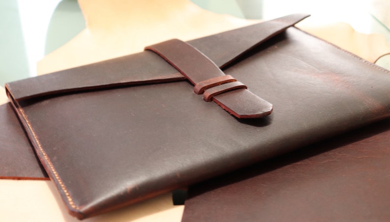 iPad leather case magazine leather handbag minimalist briefcase for iPad preaching Jehovah witness pioneer carry track custom veg tanned lea