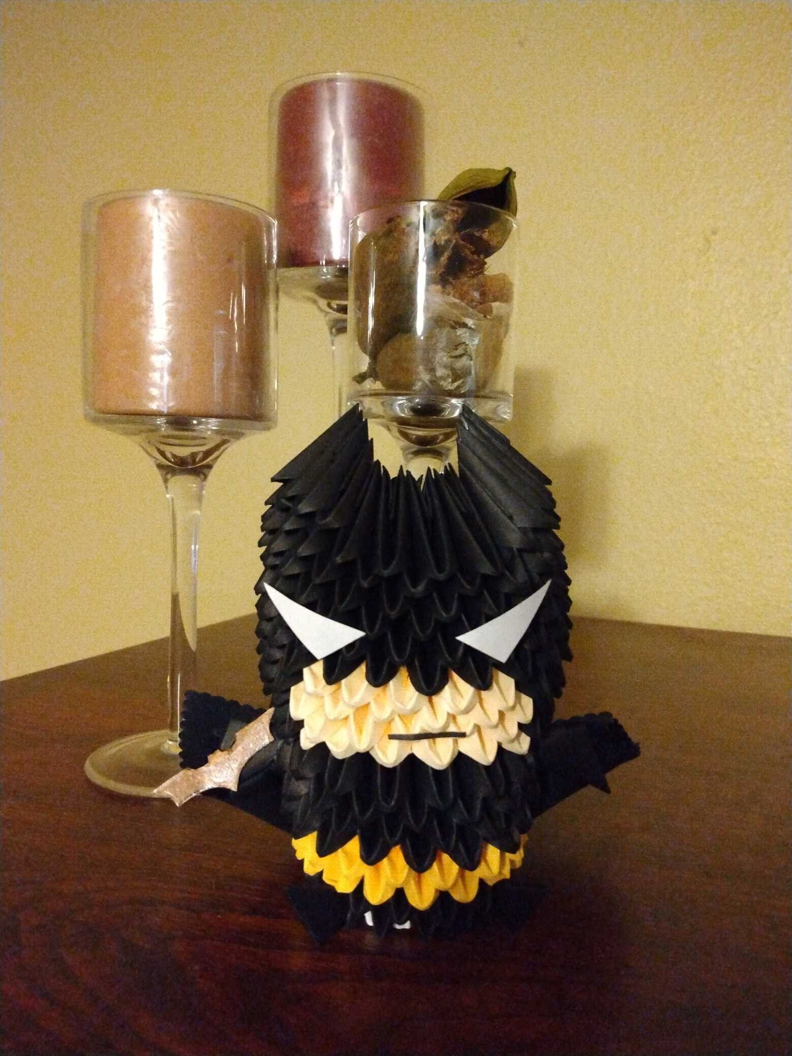 Cavaliere Oscuro in origami 3D fatto a mano - Arte di carta unica per fan dei supereroi, decorazioni per la casa e collezionisti