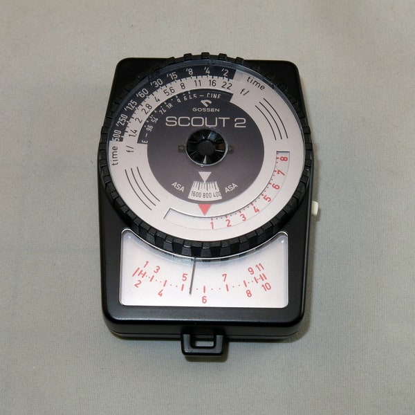 Gossen Scout 2, vintage light meter. Damaged diffuser.