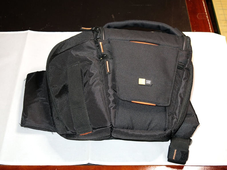 Case Logic SLRC-205 SLR black camera sling image 1